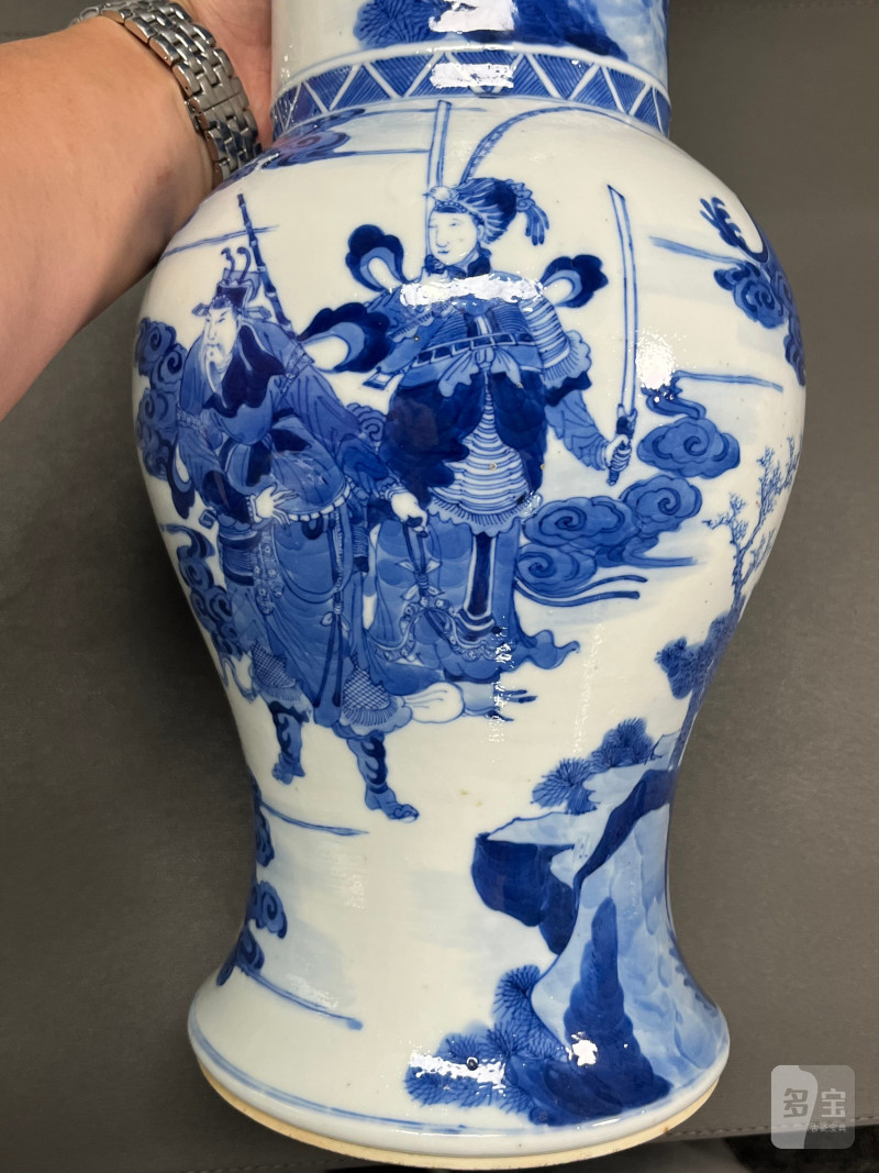 清康熙  青花“穆桂英挂帅”凤尾尊（一对） - 图8